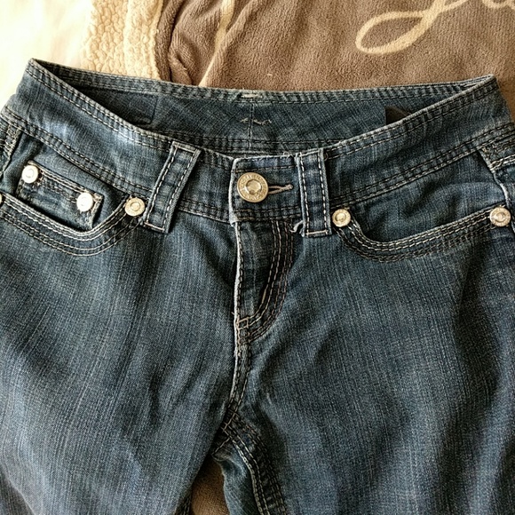 Jeans - Picture 2 of 3