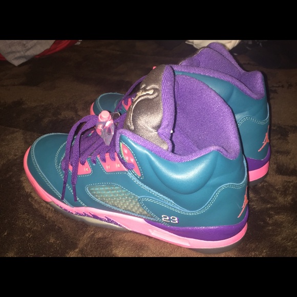Jordan Retro 5 - Picture 2 of 3