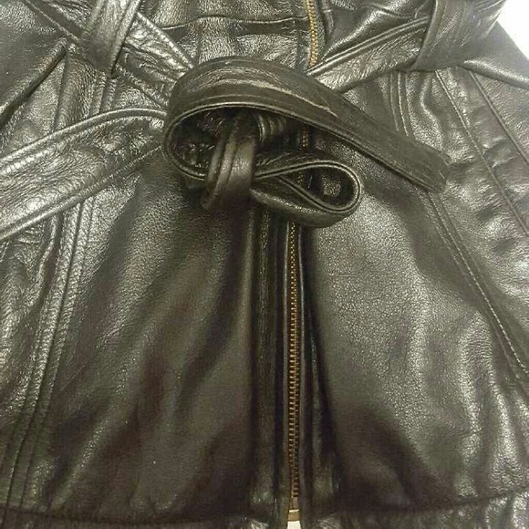 Coat - Picture 2 of 4