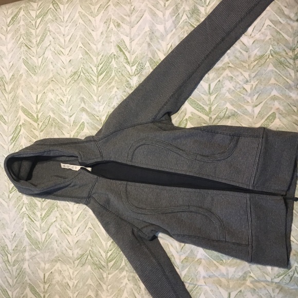 Lulu lemon Scuba hoodie size 2