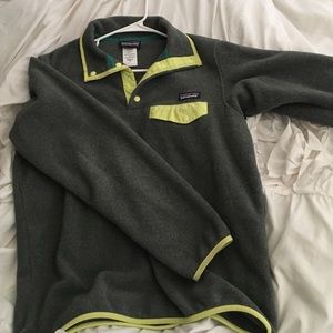 Grey Patagonia Synchilla fleece