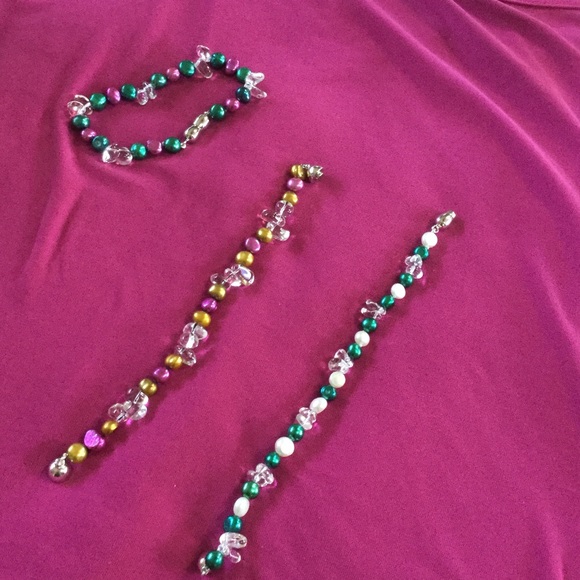 Pearl and crystal bracelets.