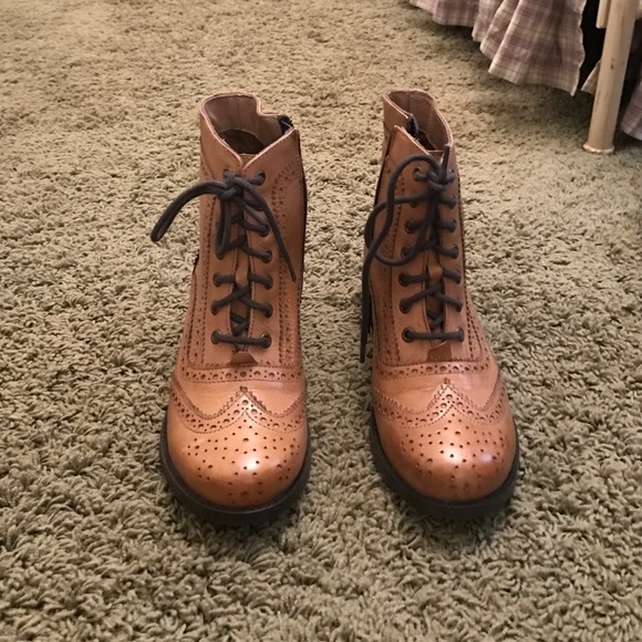 Brown ankle bootie
