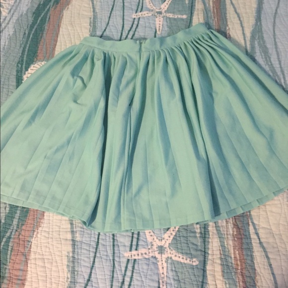 High waisted skirt