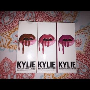 Kylie Lipkits!