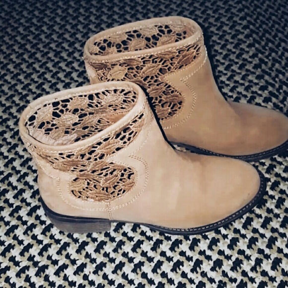 Brown booties♡