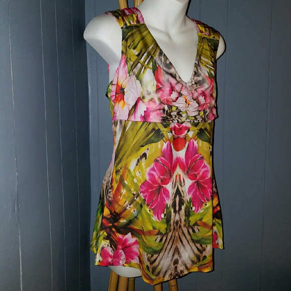 Top - Picture 3 of 4