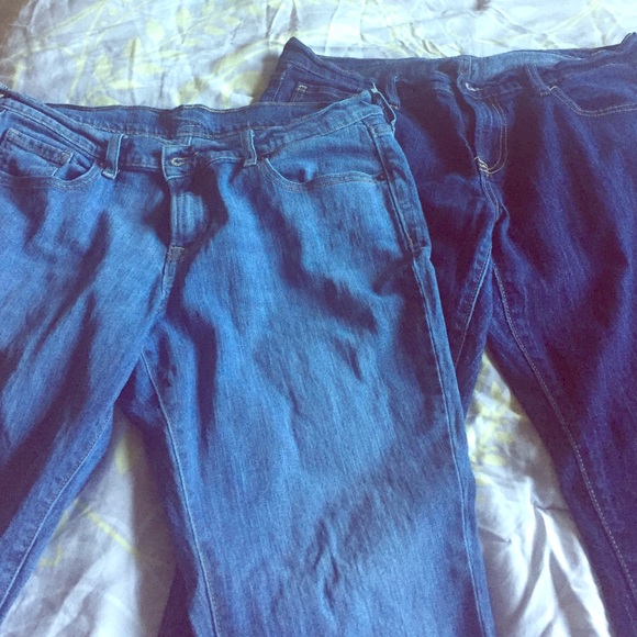 2 pairs of Old Navy "Flirt" skinny jeans:)