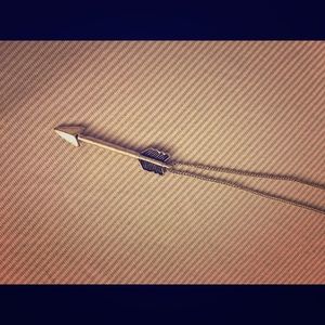 Silver arrow necklace