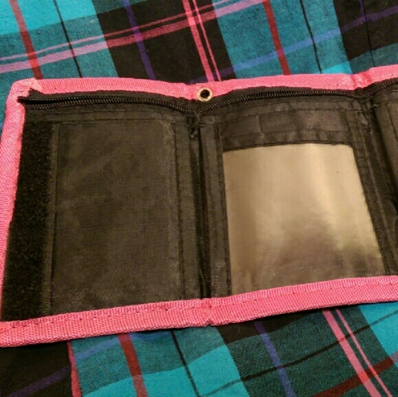 Wallet - Picture 3 of 4