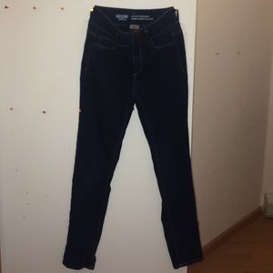 MOSSIMO HIGH WAISTED JEANS