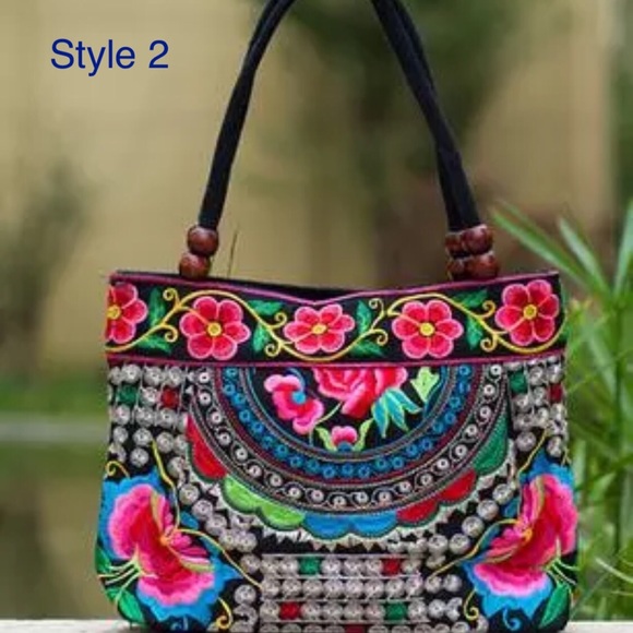Boho Embroidered Flowers/Butterflies Handbag NWT - Picture 5 of 6