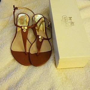 AUTHENTIC MICHAEL KORS LEATHER SANDALS, LITTLE