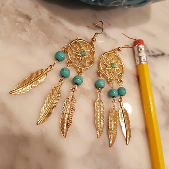 🔴FREE Gourgouse fashion earing - Picture 4 of 4