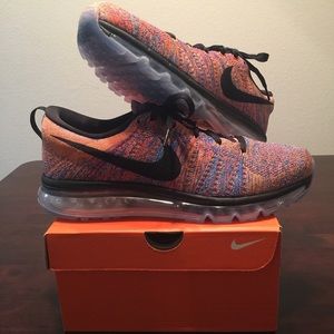 *Sold* Nike AirMax Flyknit size 11