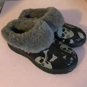 ugg skull slippers