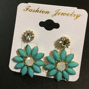 Cyber Monday Sale 2 pairs of Earrings New