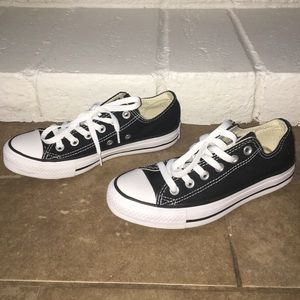 NEVER Worn Women's Converse Sneakers