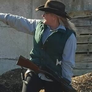 Meet your Posher, Crystal