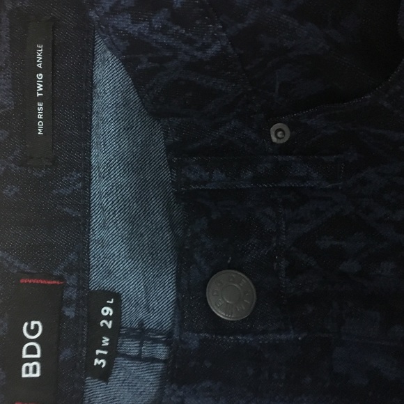 BDG midrise Twig Angle Tribal Print Denim - Picture 4 of 4