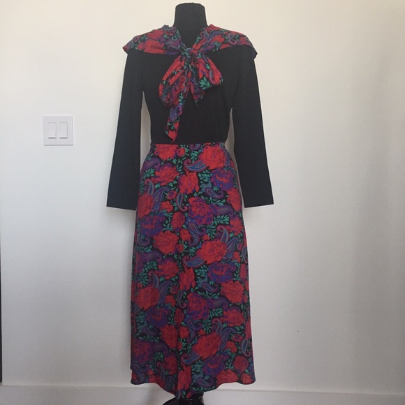 Vintage Dress 👗- Black and Paisley Skirt
