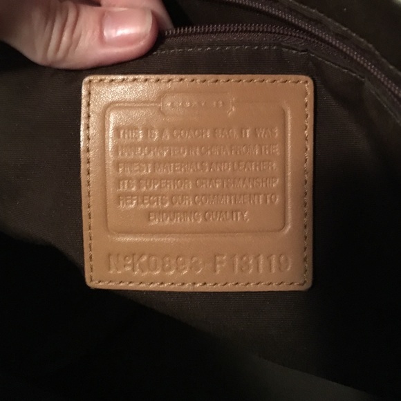 HUGE Coach bag - Picture 4 of 4