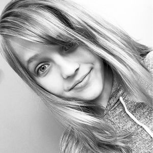 Meet your Posher, Aurora