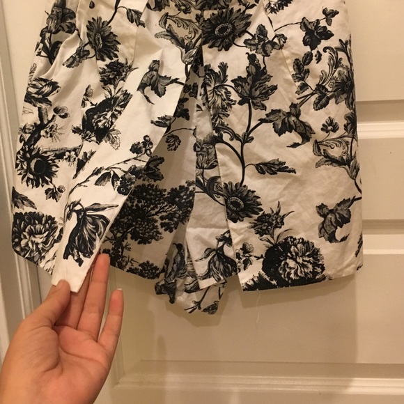 Black and white romper - Picture 3 of 3