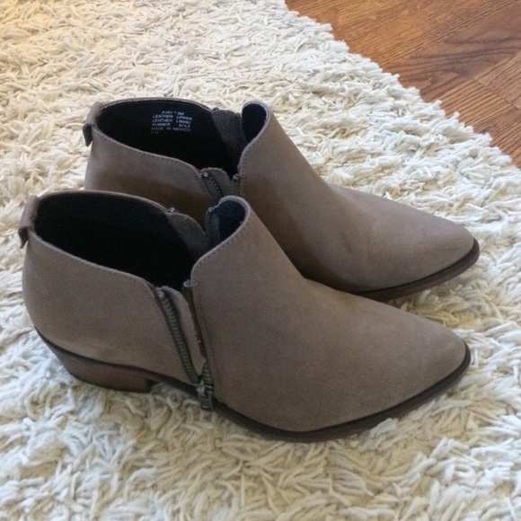 Steve Madden ankle boots
