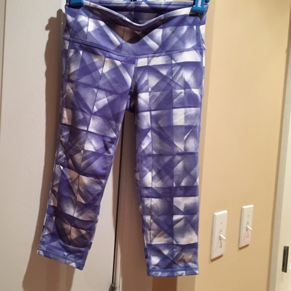 Like New Blue Athleta Crops Size XXS
