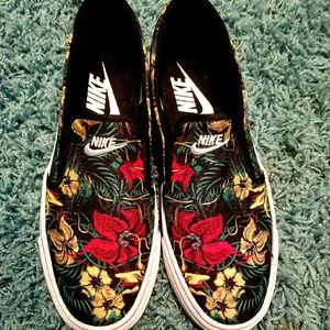 Toki Slip TXT Print Sz. 8.5 Womens