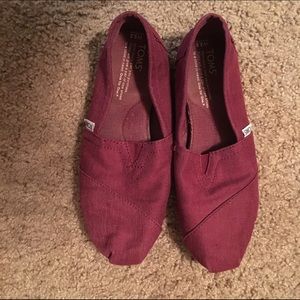 Maroon TOMS