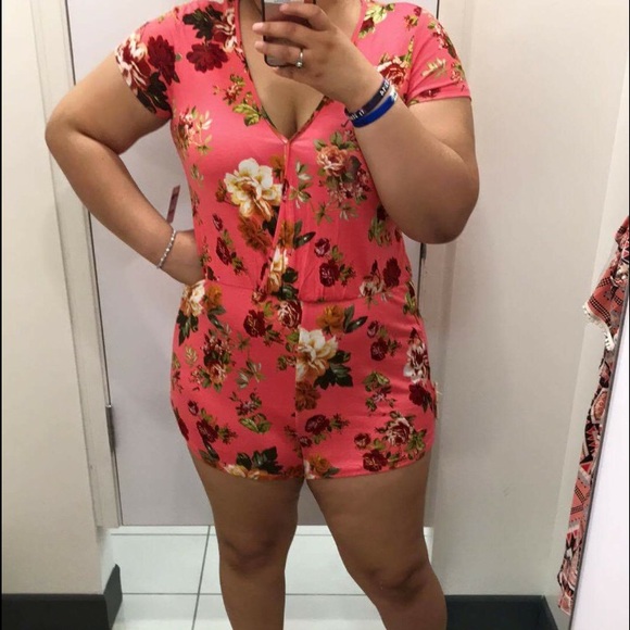 Floral Romper - Picture 4 of 4