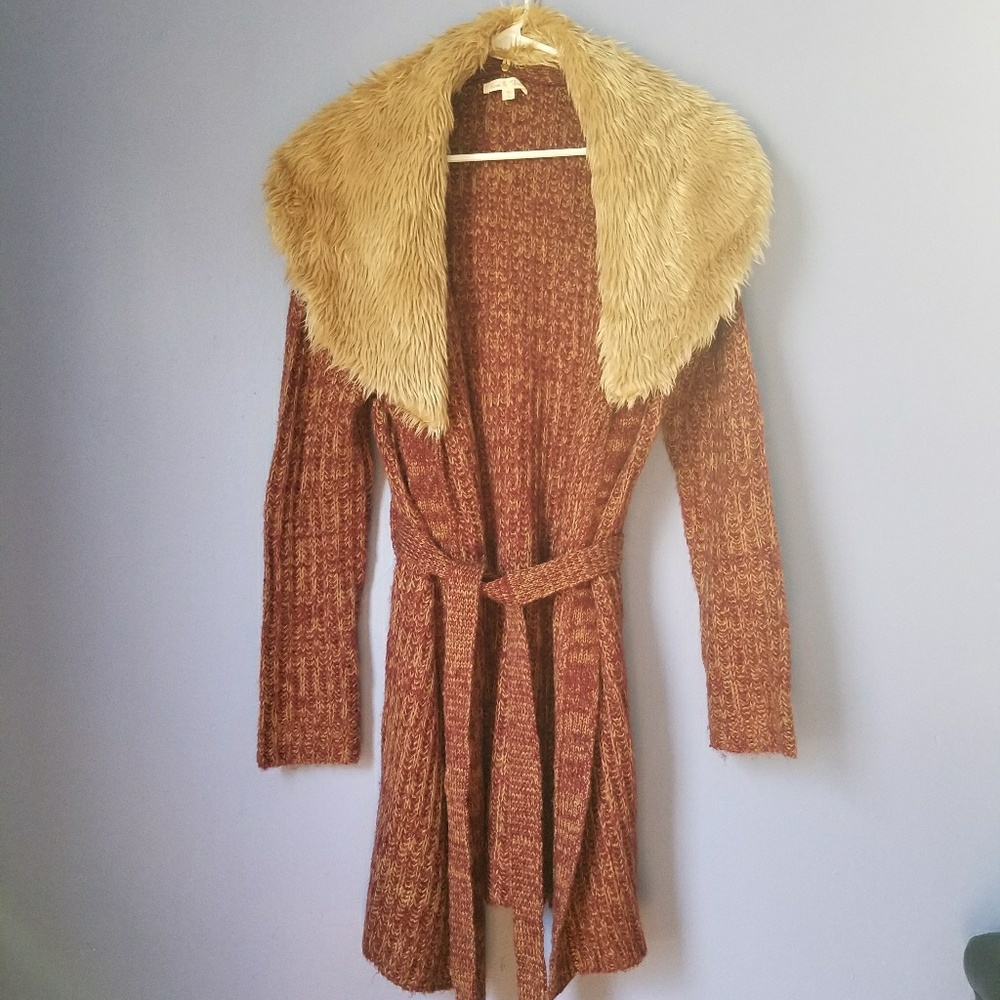 Faux fur cardiagan🍂 - Picture 4 of 4