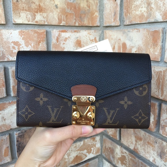 Louis Vuitton Handbags - Louis Vuitton Pallas wallet