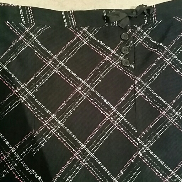 NWT: Pink, black and white tweed suit - Picture 4 of 4