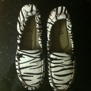 Sale! New, hush puppies loafers. Zebra print