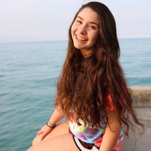 Meet your Posher, Nicole