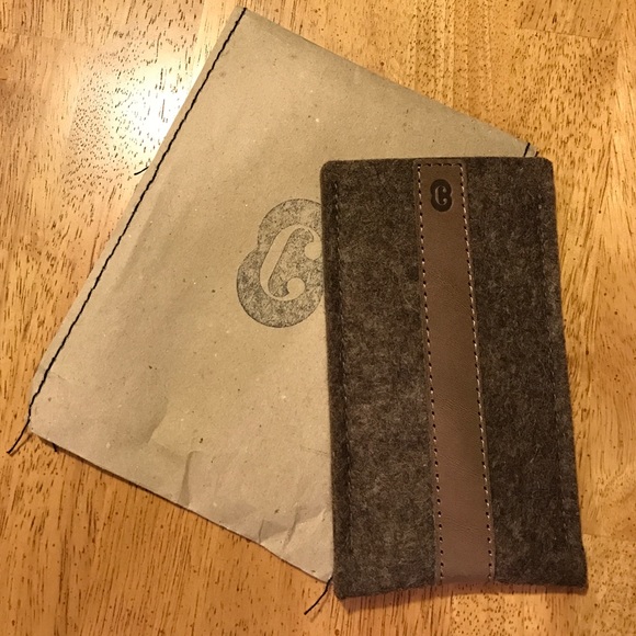 iPhone 6s/ 6 sleeve. NWOT