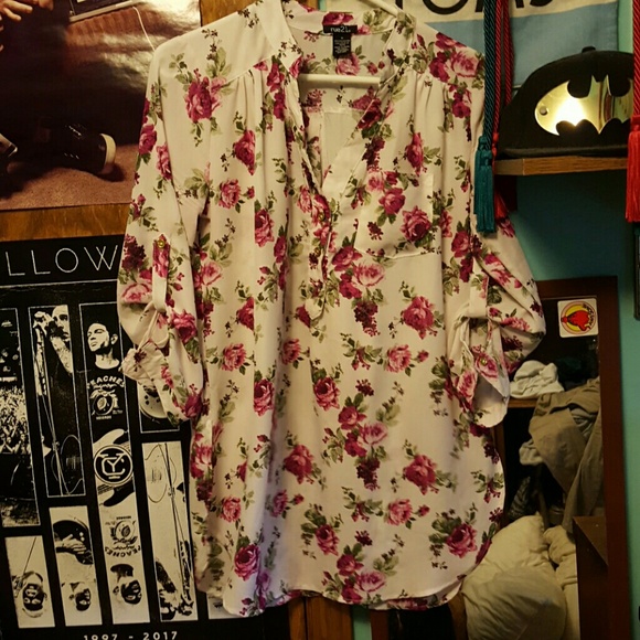 White floral blouse!!
