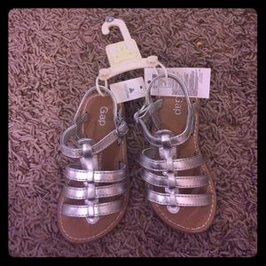 GAP SANDALS - SIZE 6 - NEW WITH TAGS