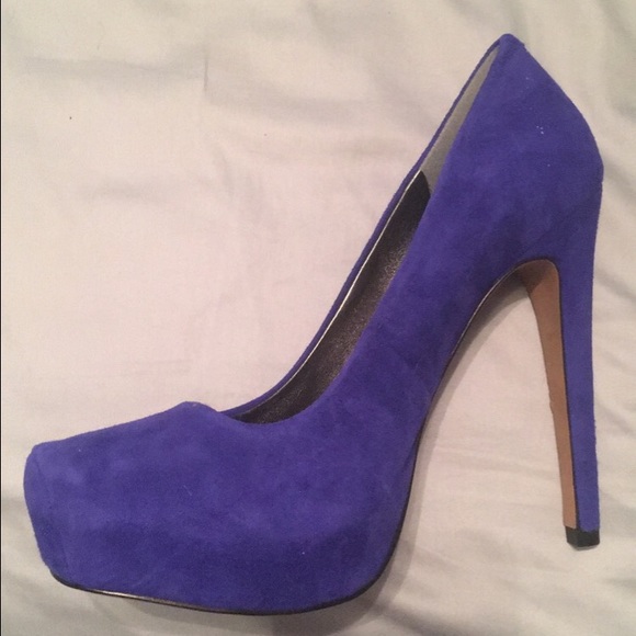 Jessica Simpson high heel shoes