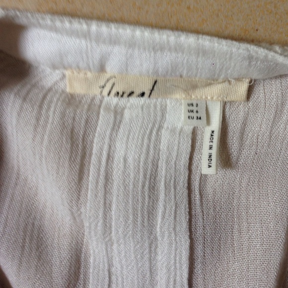 Ivory Anthropologie Top - Picture 3 of 7