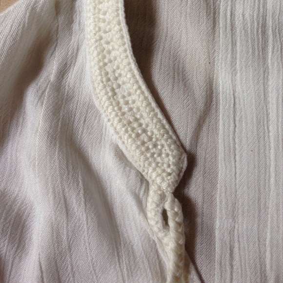 Ivory Anthropologie Top - Picture 4 of 7