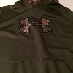 Men's under armor sweatshirt