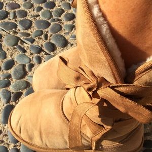 EMU tall sheepskin/suede boot in size 7