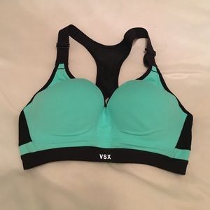 🖤Victoria Secret VSX sports bra.