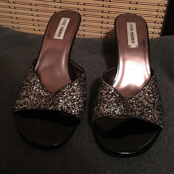 Steve Madden silver heels size 9 - Picture 2 of 3