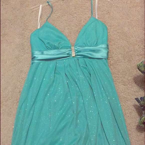 Aquarium/turquoise cocktail dress.