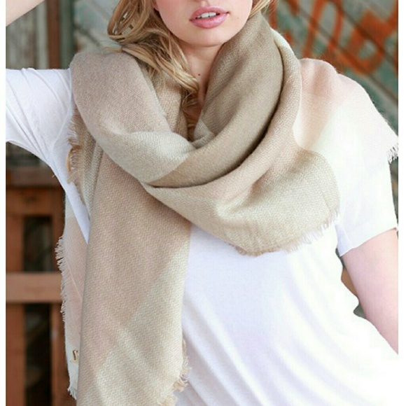 🚫SOLD OUT "Bailey" Window Pane Blanket Scarf - Picture 3 of 4